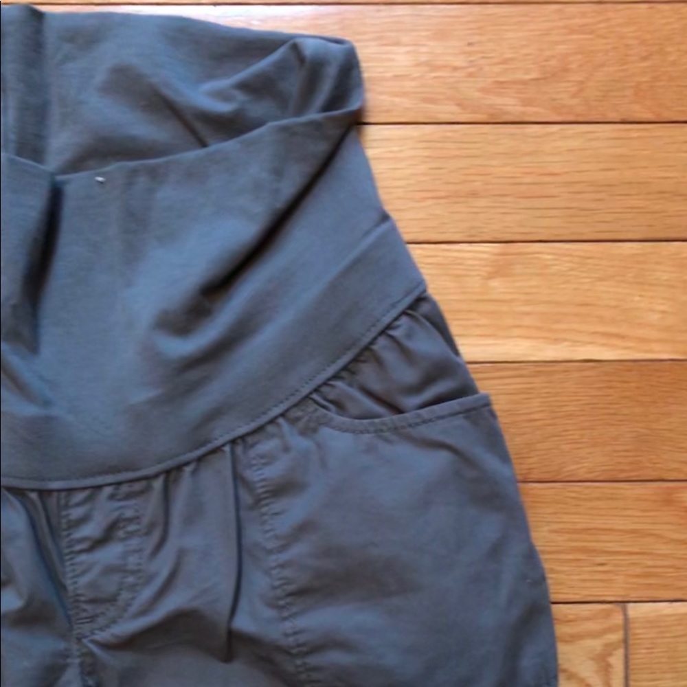 🎉3/$20🎉Old Navy comfy gray maternity pants. - Picture 3 of 5